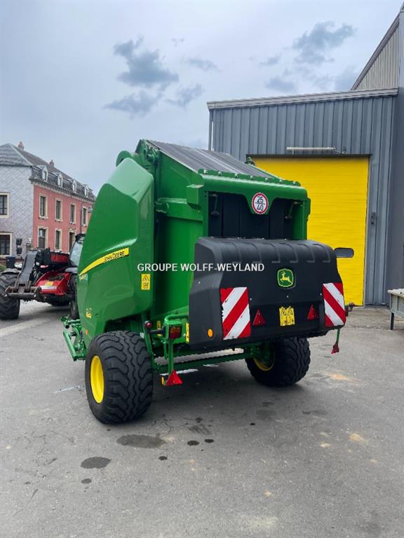 John Deere V461