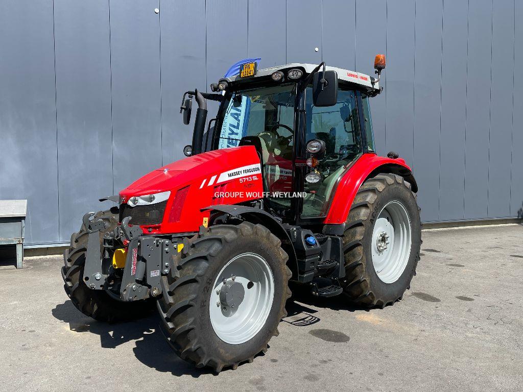Massey Ferguson 5713
