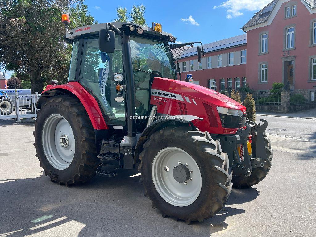 Massey Ferguson 5713