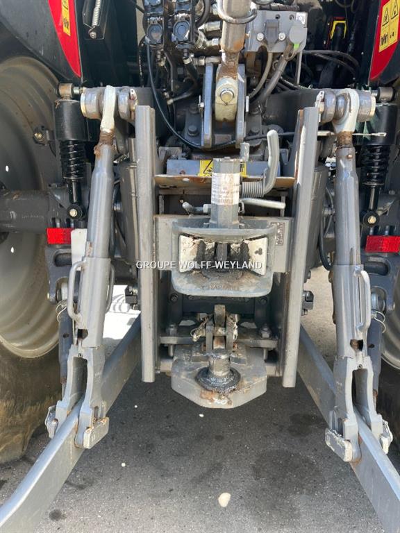 Massey Ferguson 5713