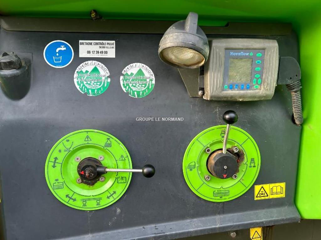 Isagri.Media.Models.Annonce.Marque TC31EF