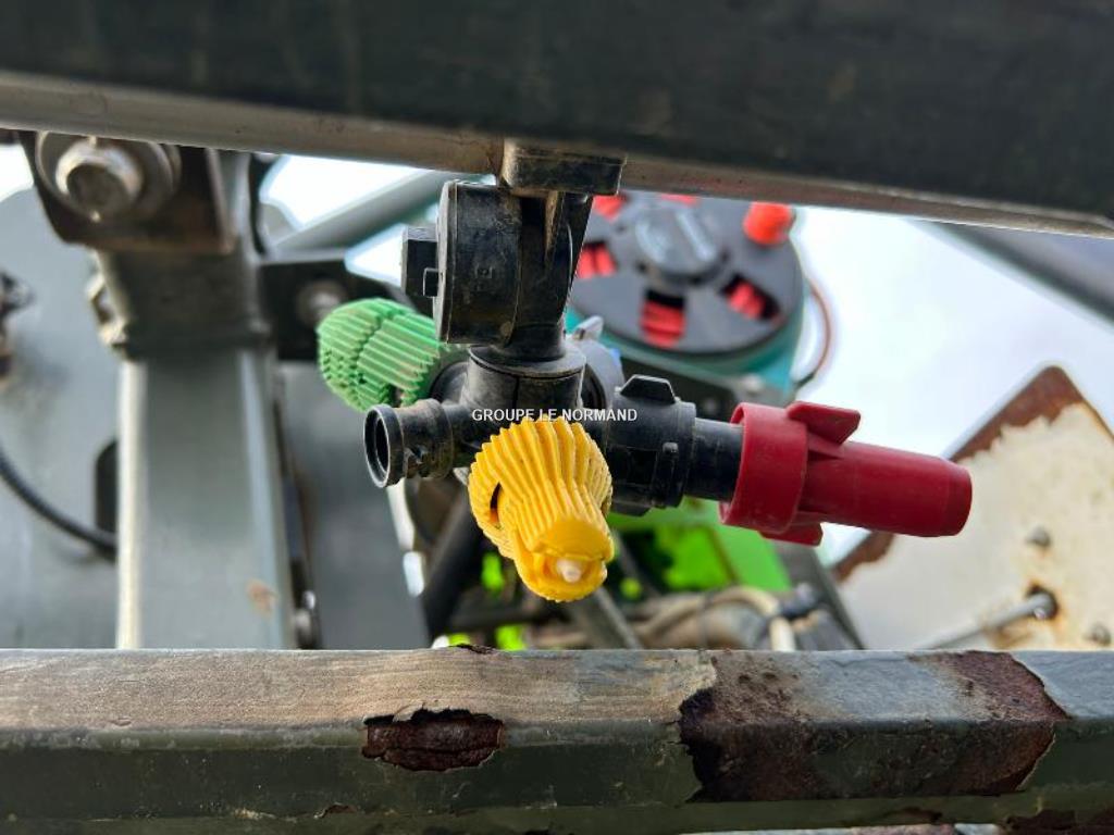 Isagri.Media.Models.Annonce.Marque TC31EF