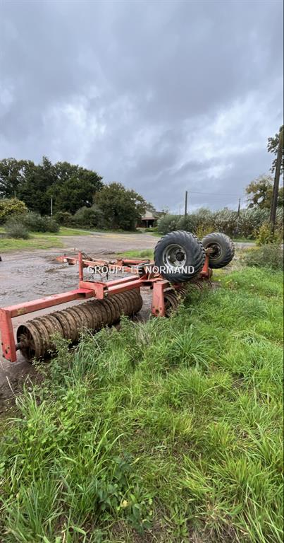 Isagri.Media.Models.Annonce.Marque Rlm1 m