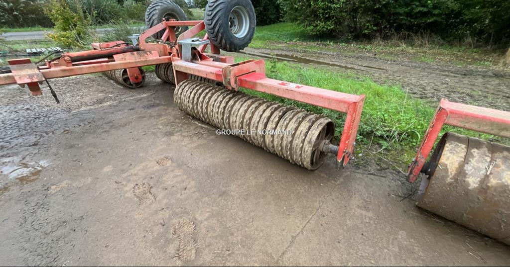 Isagri.Media.Models.Annonce.Marque Rlm1 m