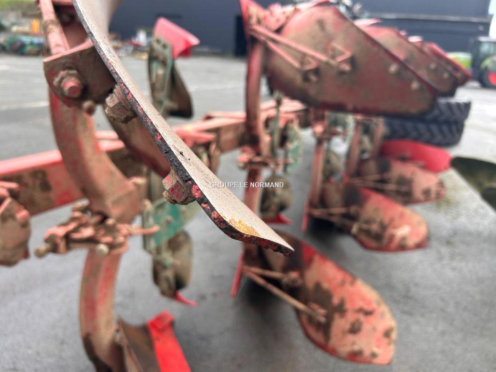 Isagri.Media.Models.Annonce.Marque EG