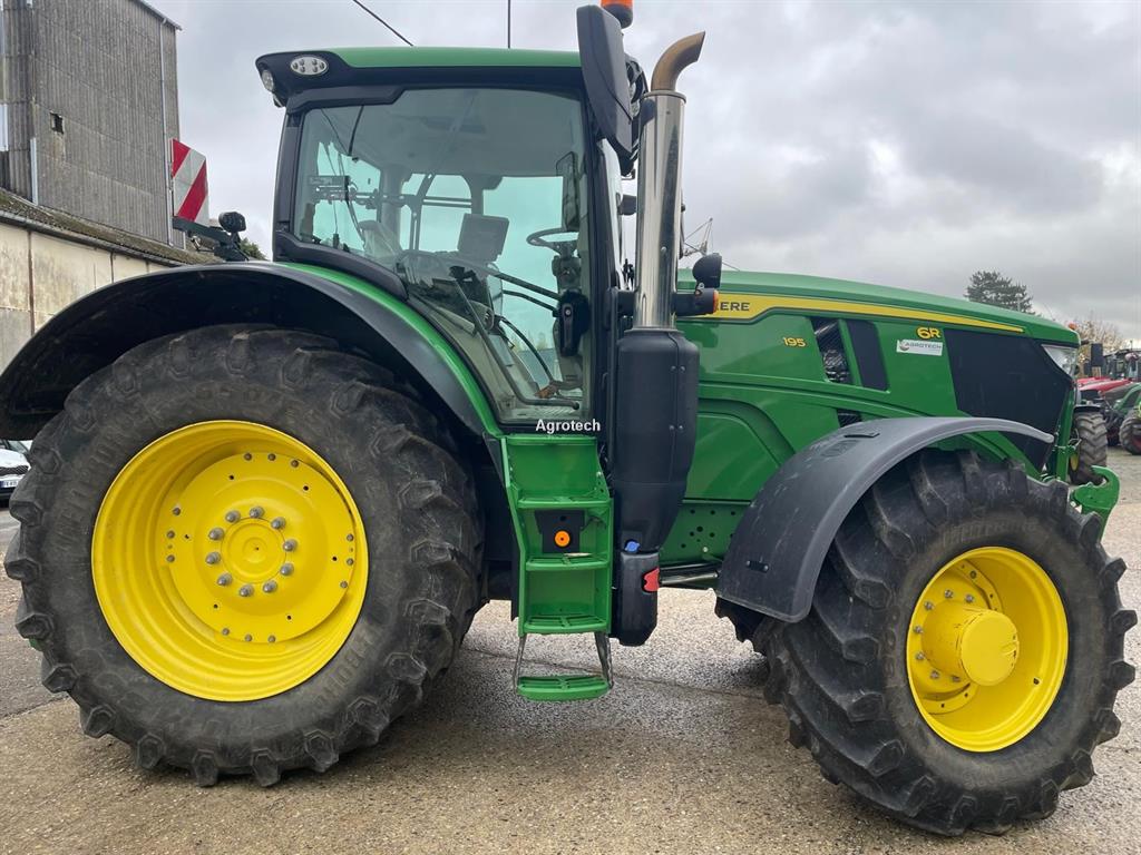 John Deere 6R 195