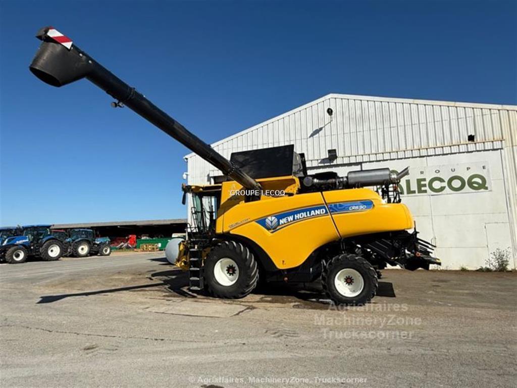 Second-hand NEW HOLLAND CR 8.90 - combine harvester - 545 hp - 2021