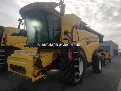 New Holland CX 8.70