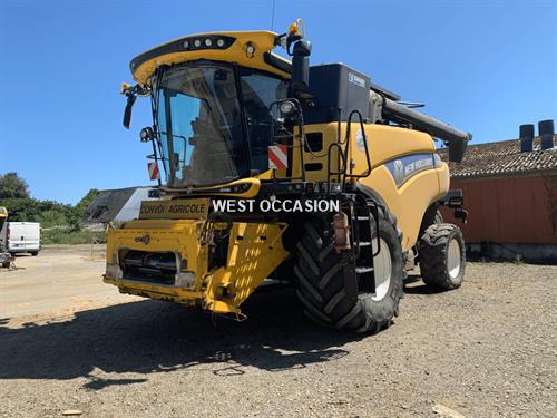 New Holland CR 8.90