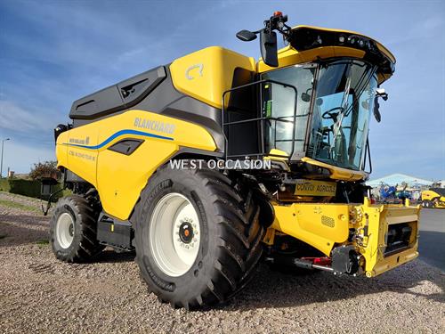 New Holland CR 10