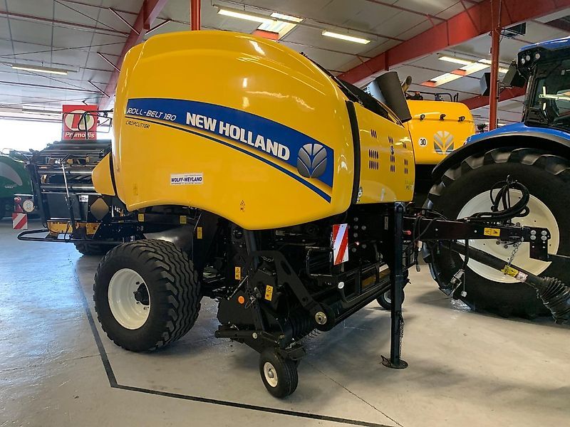 New Holland ROLL BELT 180 Crop Cutter
