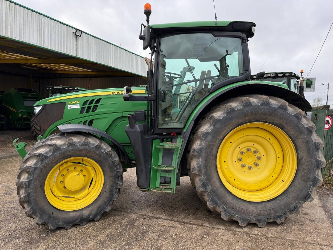 John Deere 6150R
