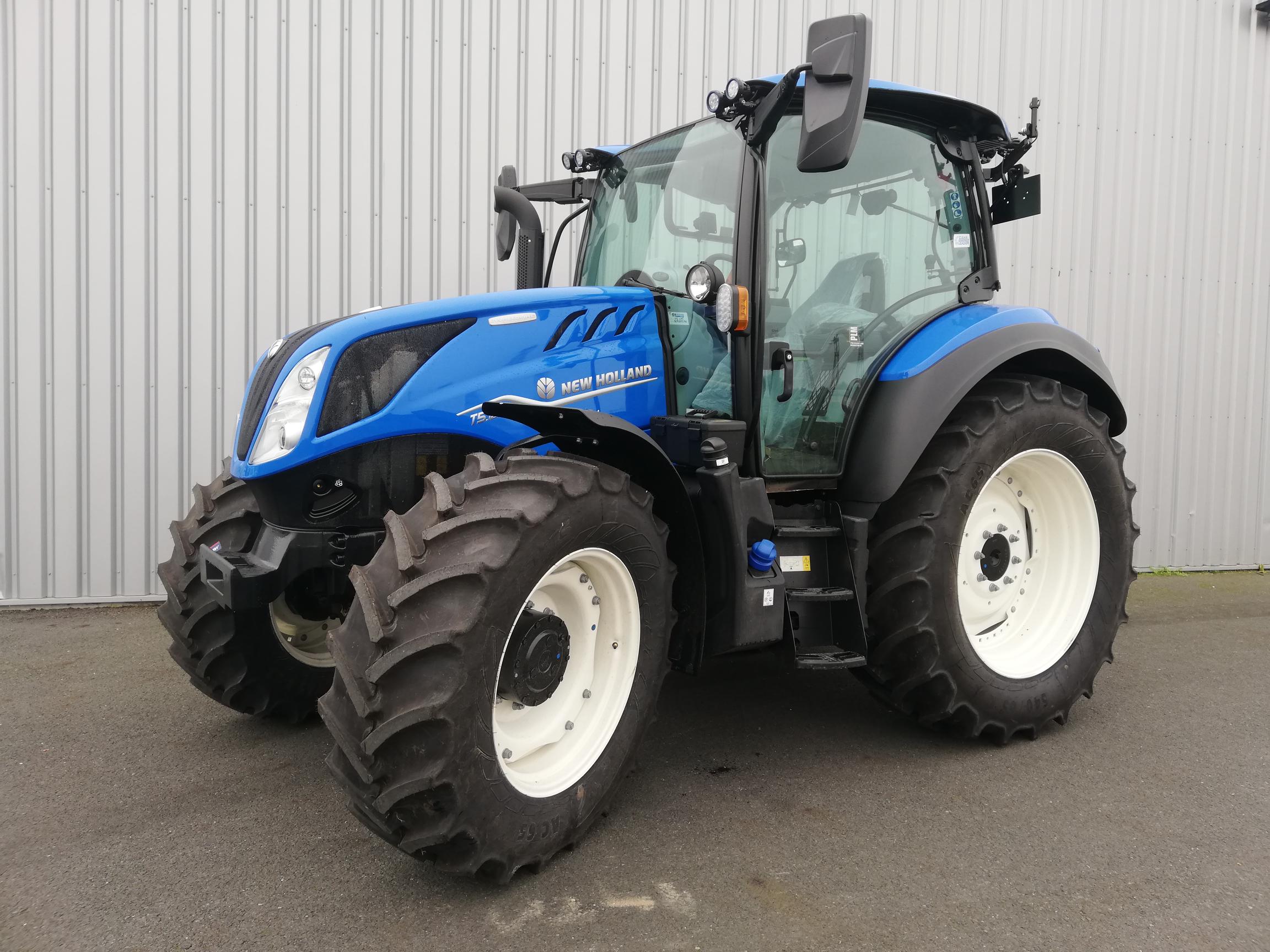 New Holland T5.120 DYNAMIC COMMAND