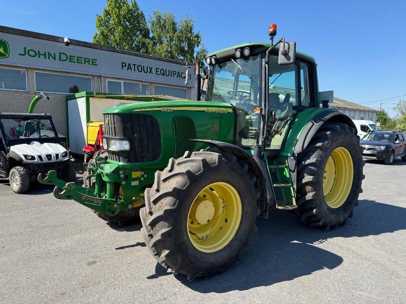 John Deere 6820