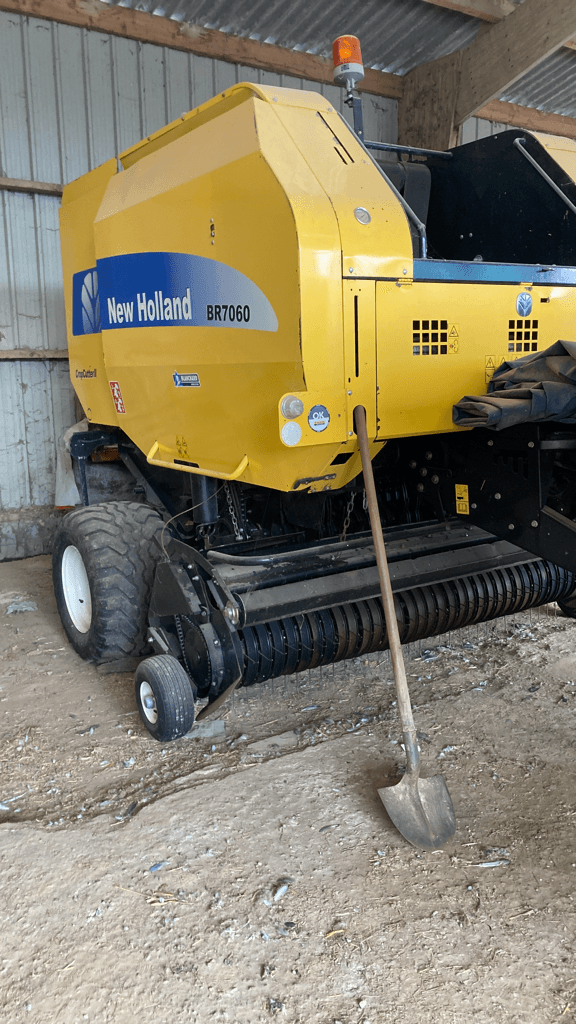 New Holland BR 7060 F BC AR C