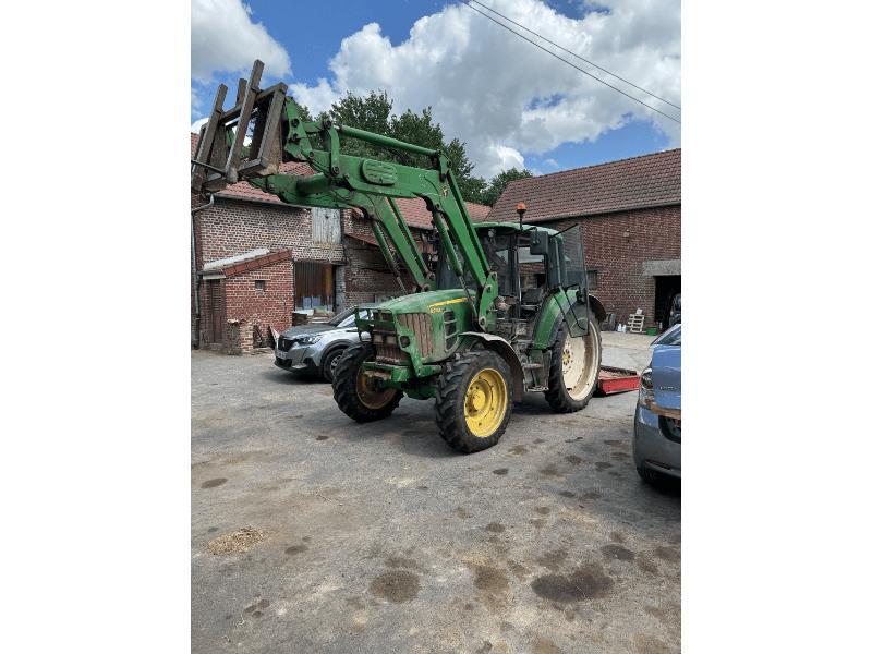 John Deere 6230