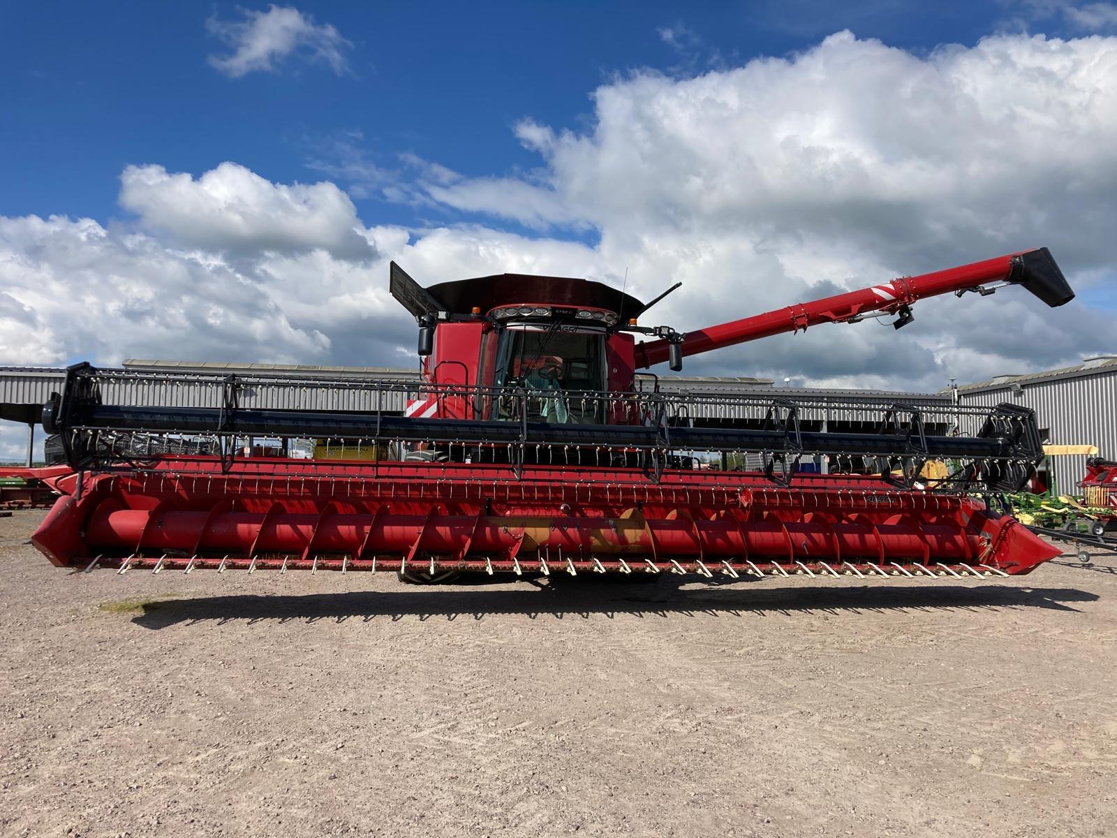 Case IH AXIAL FLOW 8250