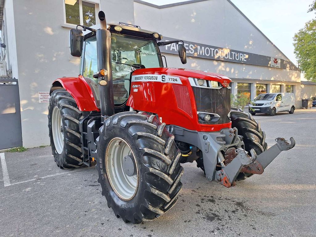 Massey Ferguson 7724S