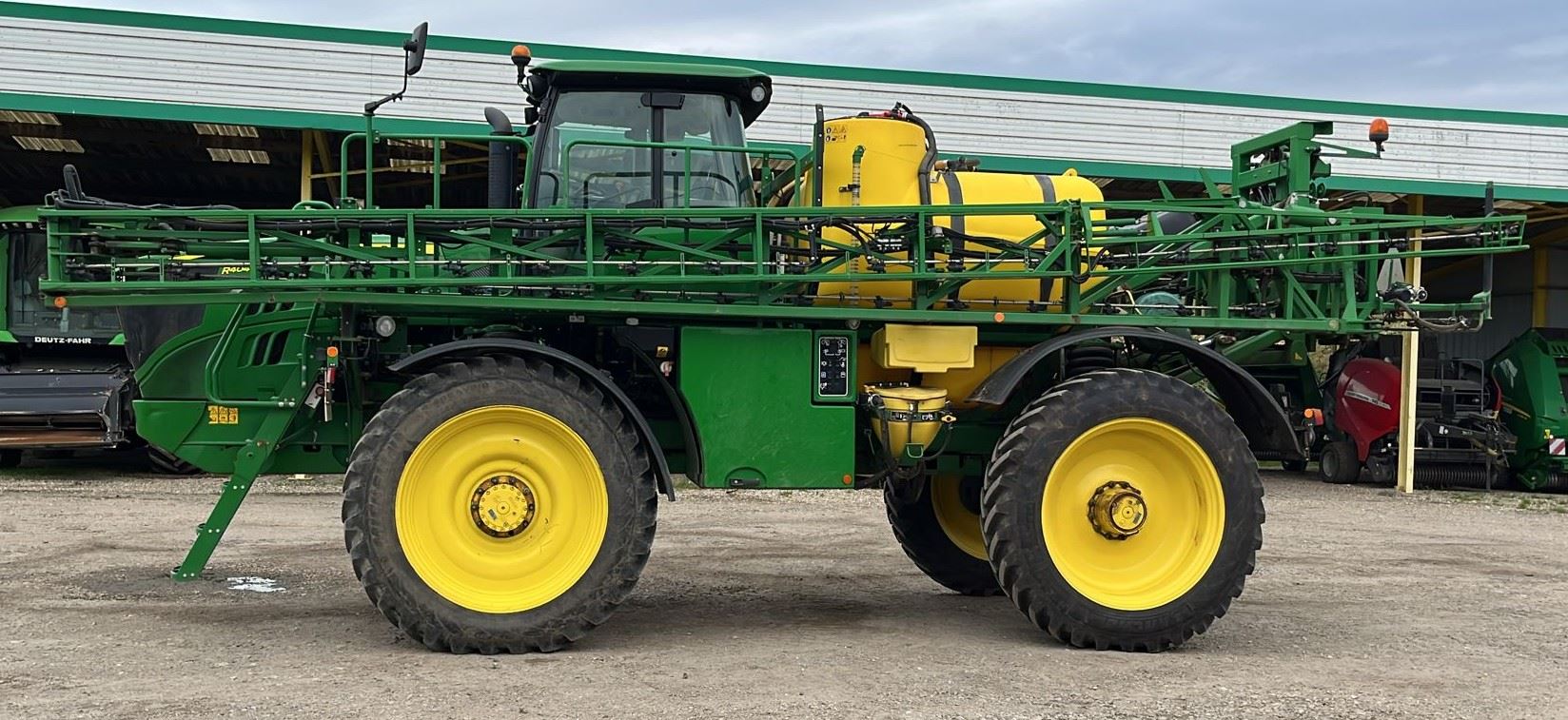 John Deere R4040I