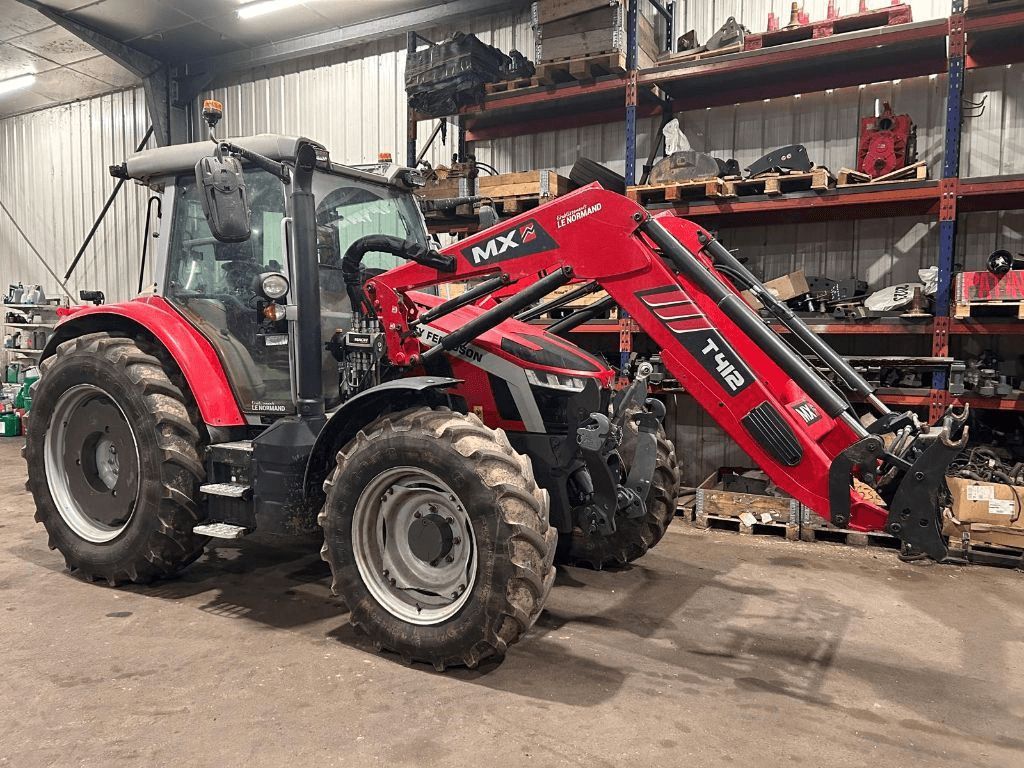Massey Ferguson 5S.135