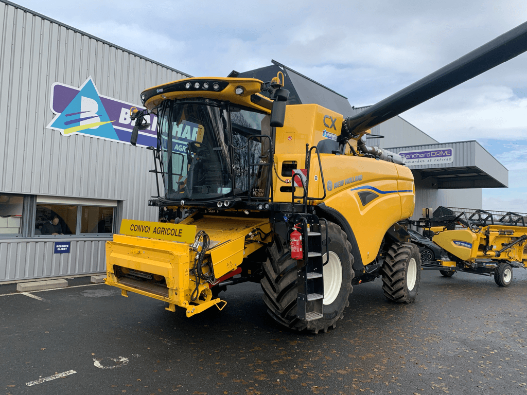 New Holland CX 8.70