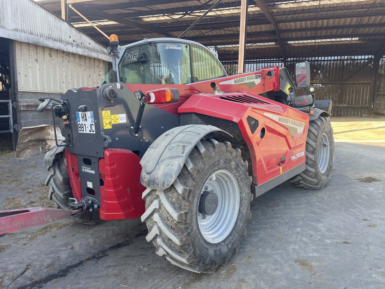 Massey Ferguson TH 7038