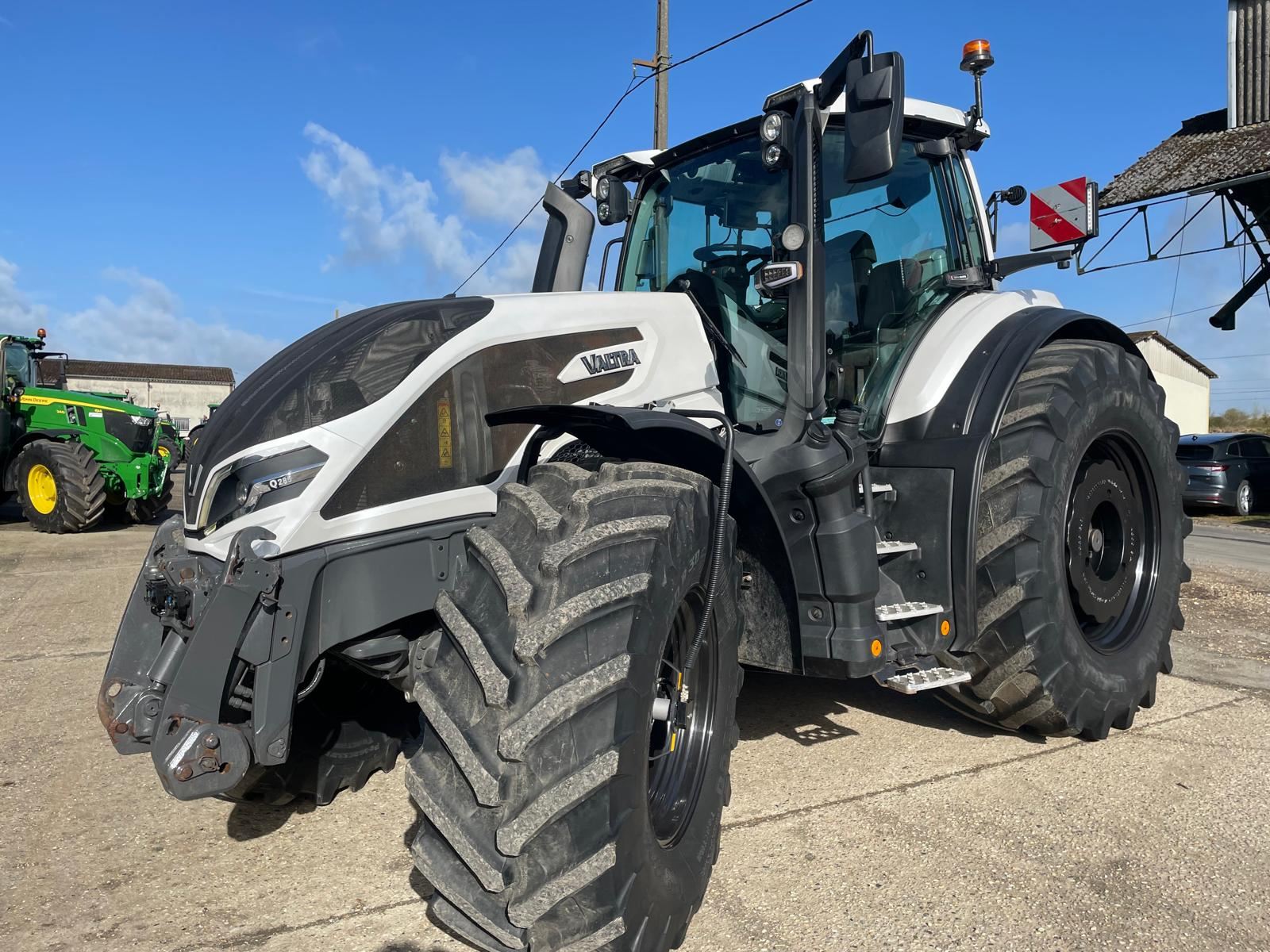 Valtra Q285