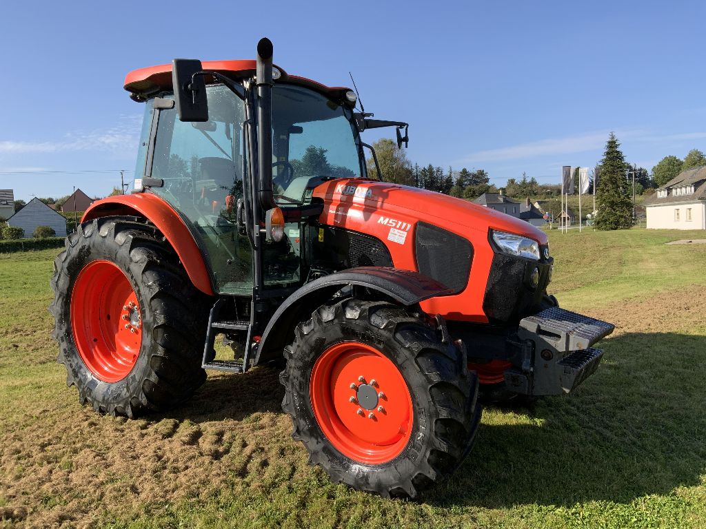 Kubota M 5111