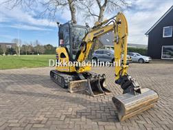 komatsu-pc26mr-5.jpg