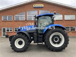 New Holland T 7060