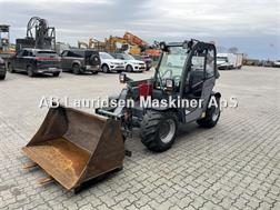 Weidemann T4512 teleskoplæsser med skovl og gafler