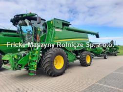 John Deere T 670