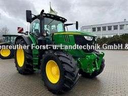 John Deere 6215