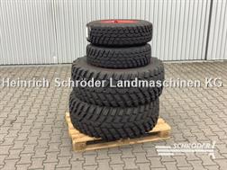 Fendt 250/75 R16 + 420/65 R24 NOKIAN