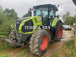 Claas AXION 800