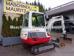 Takeuchi TB 228 Powertilt