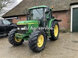 John Deere 6210