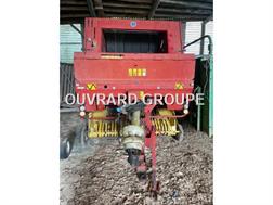 New Holland 644