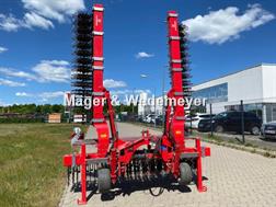 Pöttinger ROTOCARE V 8000 ROLLHACKE DEMO