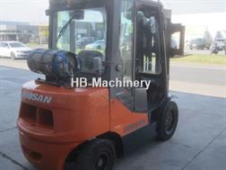 Doosan G35C-5, LPG, Triplomast, Side shift, met kenteken.