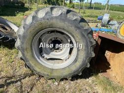 BKT 480/70R28  Prisen er for 2 stk. 1 stk. dæk holder 