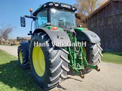 John Deere 6215