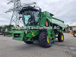John Deere T 550