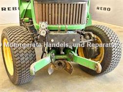 John Deere 2520