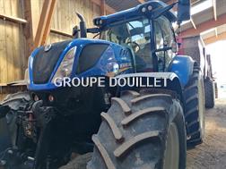 New Holland T7 215S