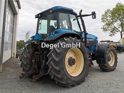 New Holland 8670