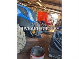 New Holland T7-225AC