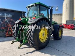 John Deere 8520