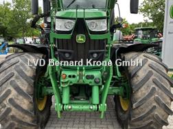 John Deere 6215