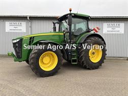 John Deere 8320 R  